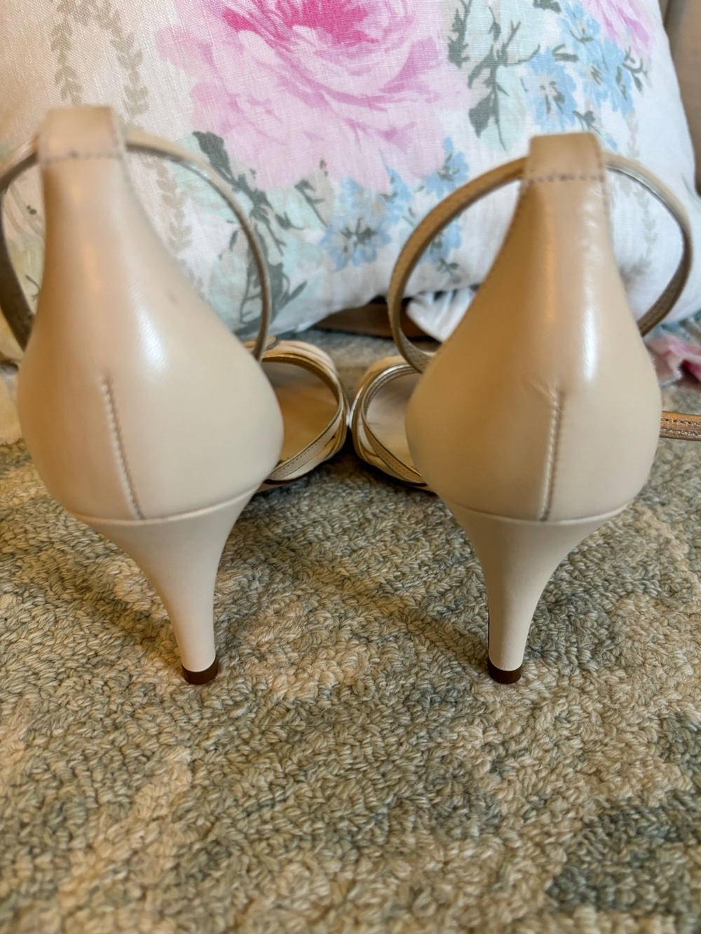 ANTONIO MELANI BLAIR Size 8 Strappy Heel Heels Cream Ivory Gorgeous! EUC - Picture 3 of 6